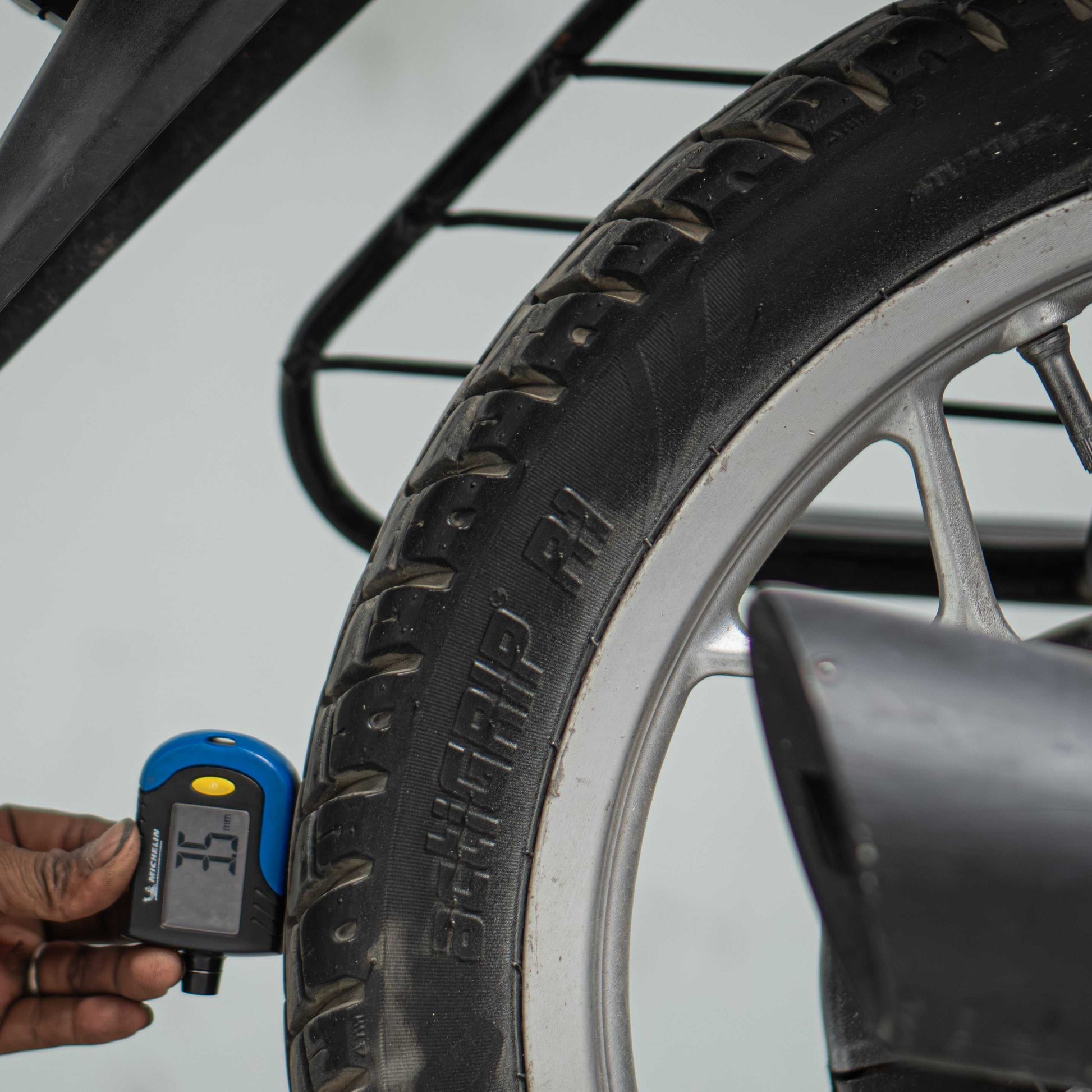 Hero Platina 100 rear tyre condition used bike Gurgaon tyre inspection and grip check