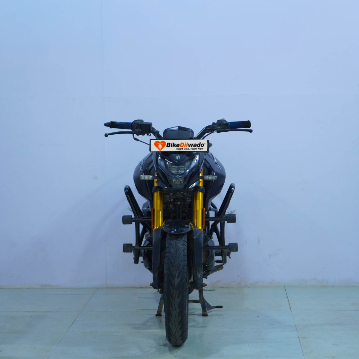 Hero Xtreme 160 motorcycle by BikeDilwado, showcasing the sleek design and sporty black and red color scheme.