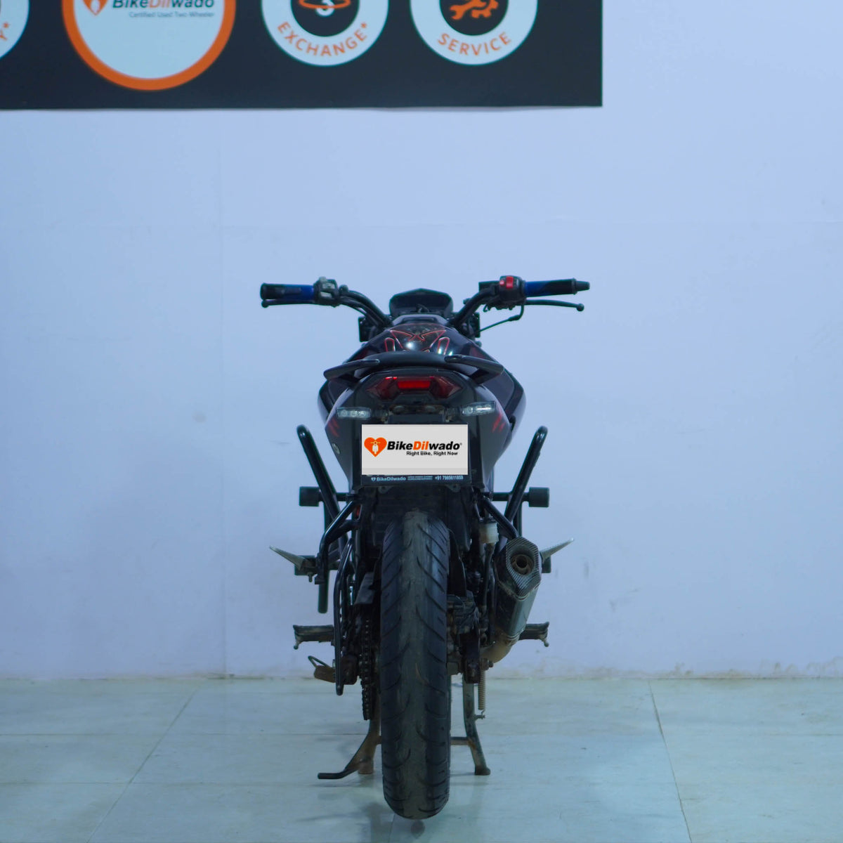 Hero Xtreme 160 motorcycle by BikeDilwado, front view highlighting the sleek design and sporty appearance.