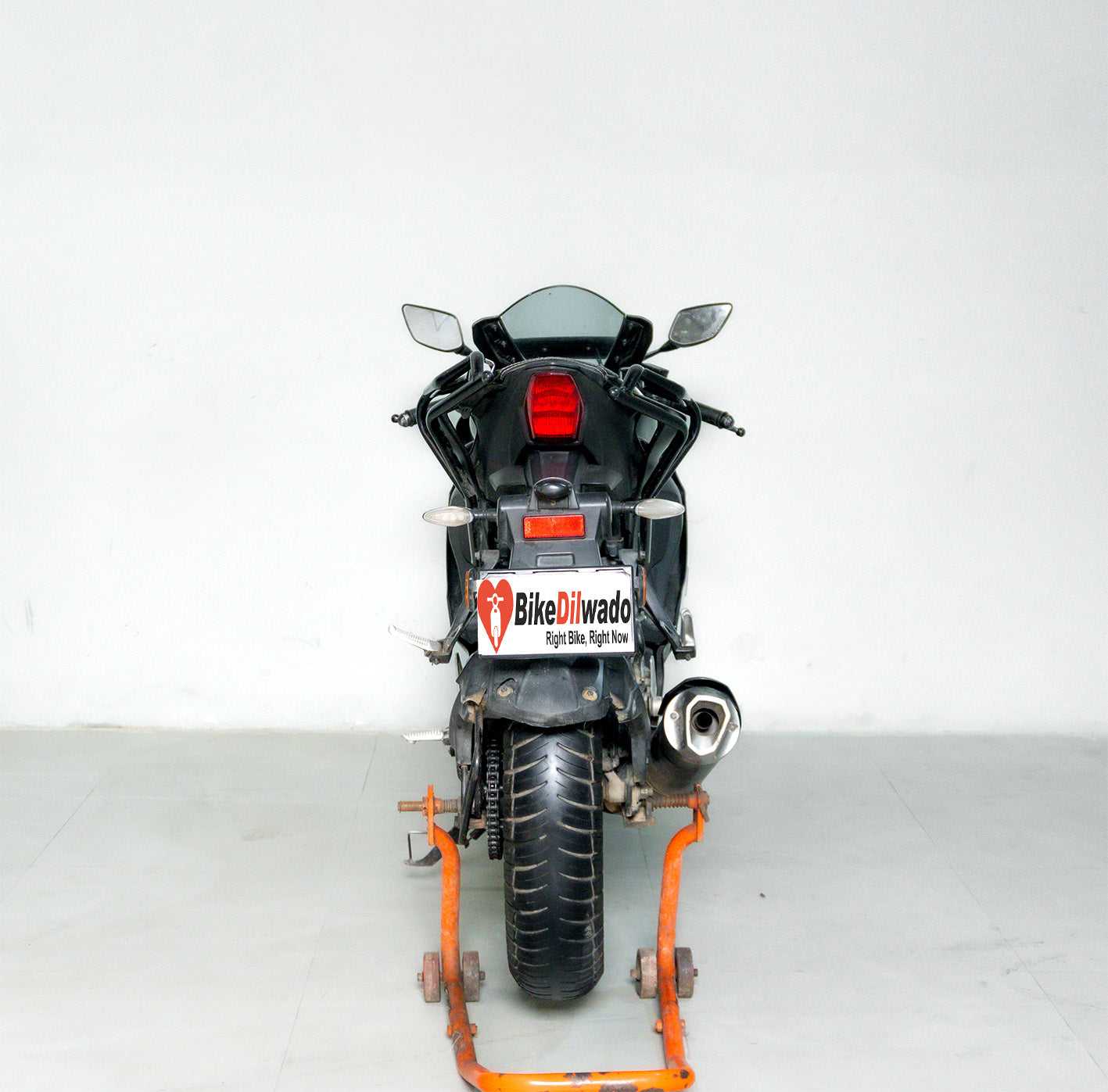 Yamaha R15 V4 back view – verified used bike in Gurgaon